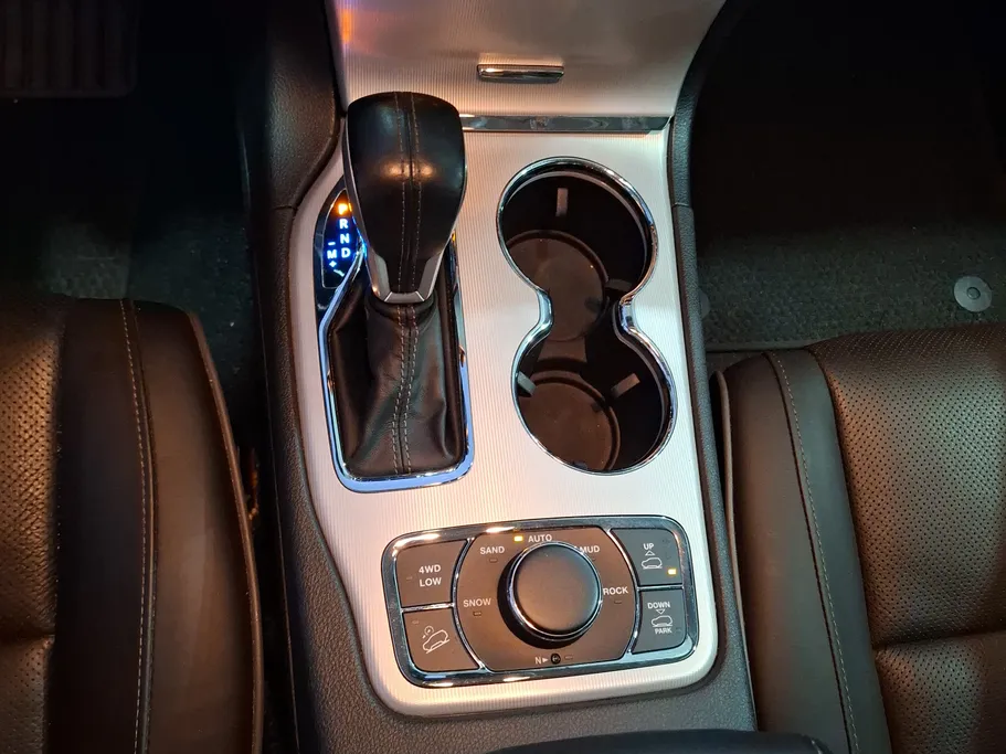 2021 Jeep Grand Cherokee ساميت 