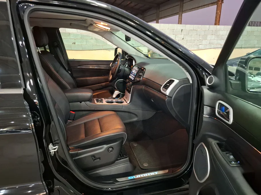 2021 Jeep Grand Cherokee ساميت 