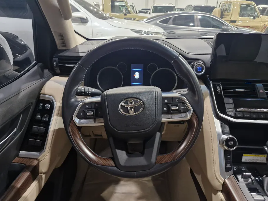 تويوتا لاندكروزر GXR4 2024 