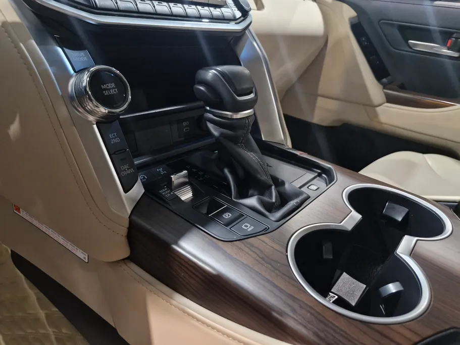 تويوتا لاندكروزر GXR4 2024 