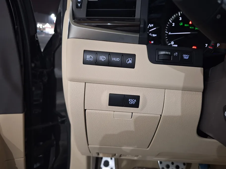 لكزس LX 570 S 2020 