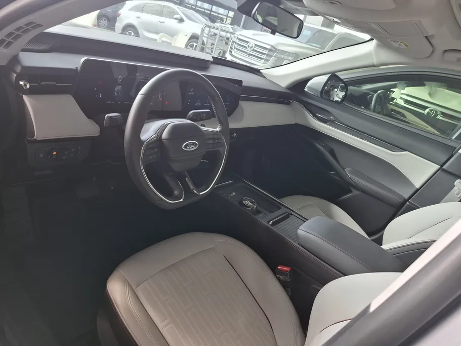 2025 Ford Taurus Trend 