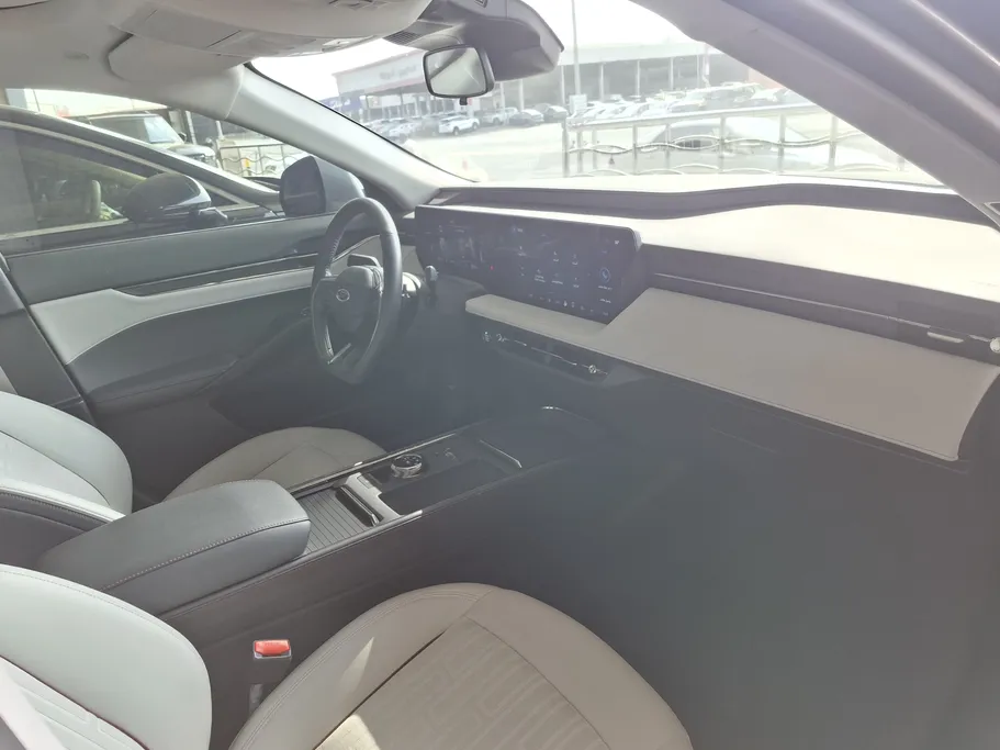 2025 Ford Taurus Trend 