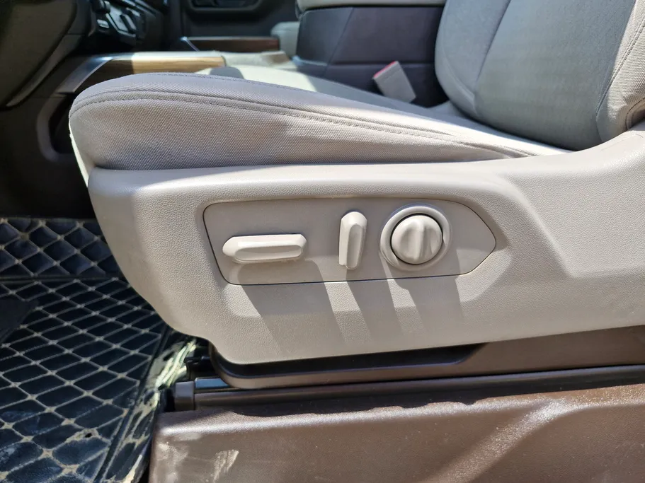 2021 Chevrolet Silverado LT 