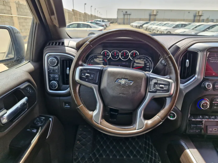 2021 Chevrolet Silverado LT 