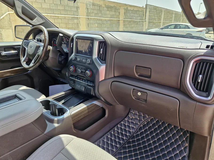 2021 Chevrolet Silverado LT 
