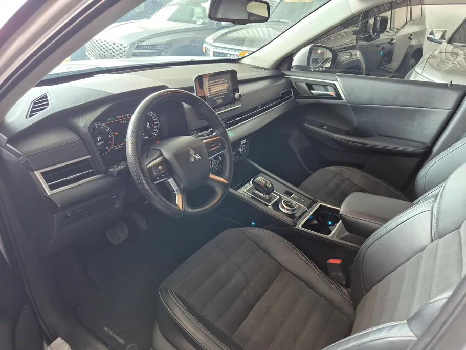 2023 Mitsubishi New Outlander Series LL 