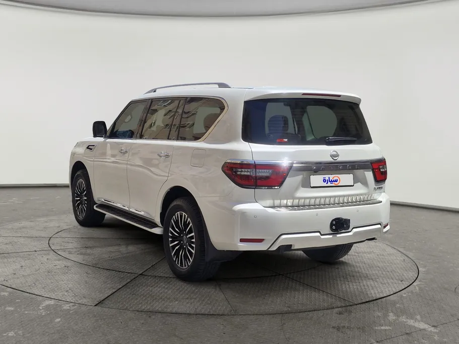 2023 Nissan Patrol Platinum 