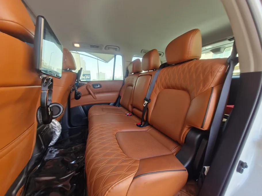 2023 Nissan Patrol Platinum 