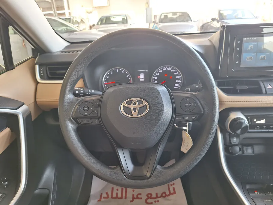 تويوتا راف فور LE 2022 