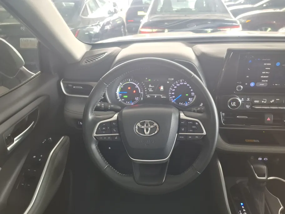 2023 Toyota Highlander GLE 