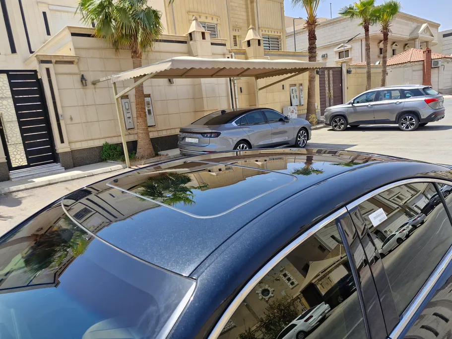 لكزس ES 300 H 2025 