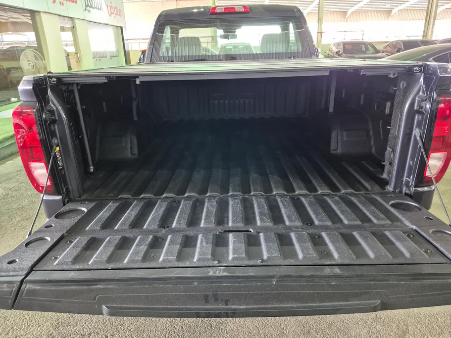 2023 GMC Sierra Elevation 