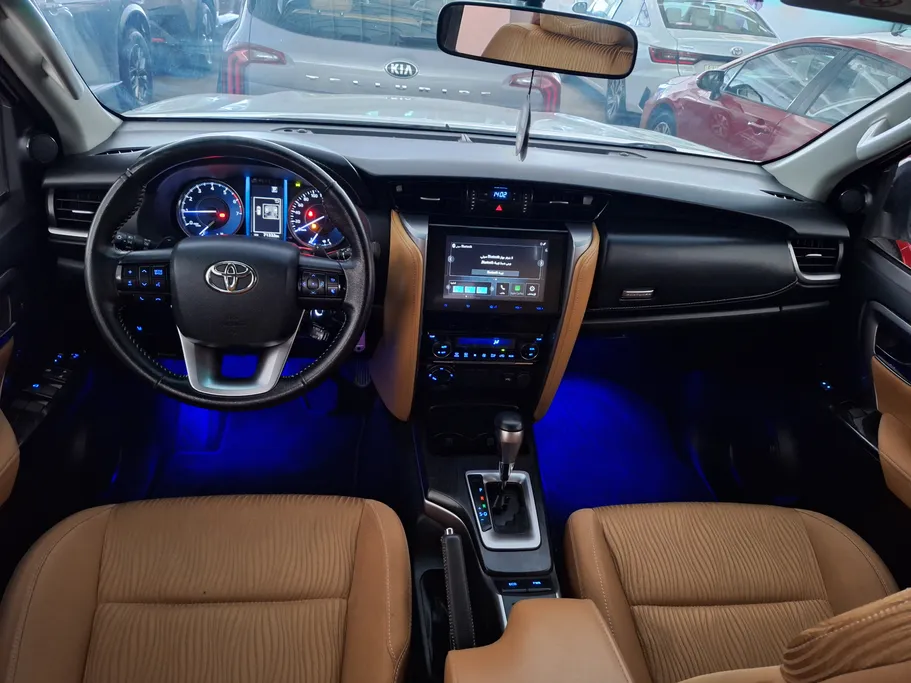 2024 Toyota Fortuner VX 
