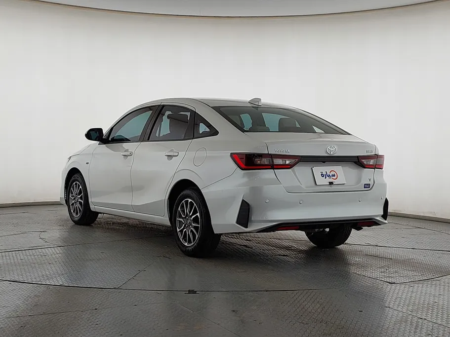 2023 Toyota Yaris  Y 