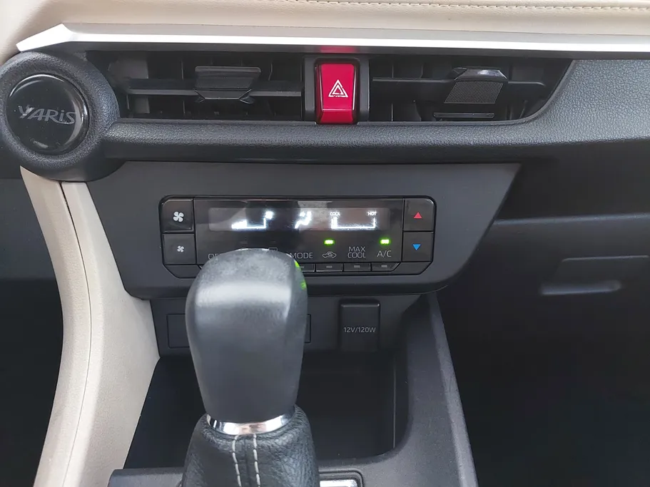 2023 Toyota Yaris  Y 
