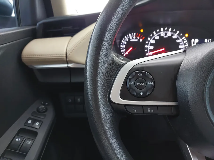 2023 Toyota Yaris  Y 