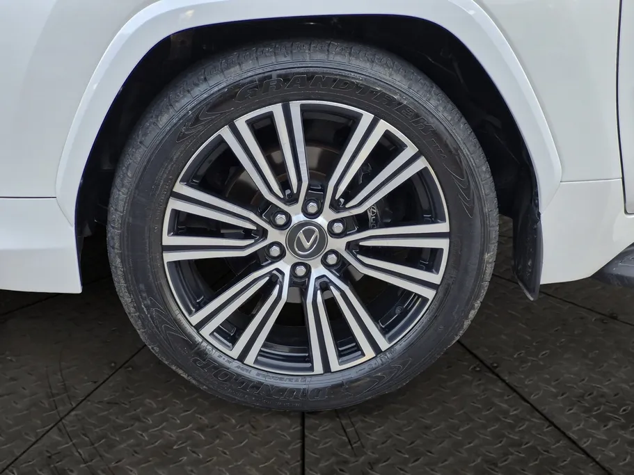 2025 Lexus LX 600 BB Elite 