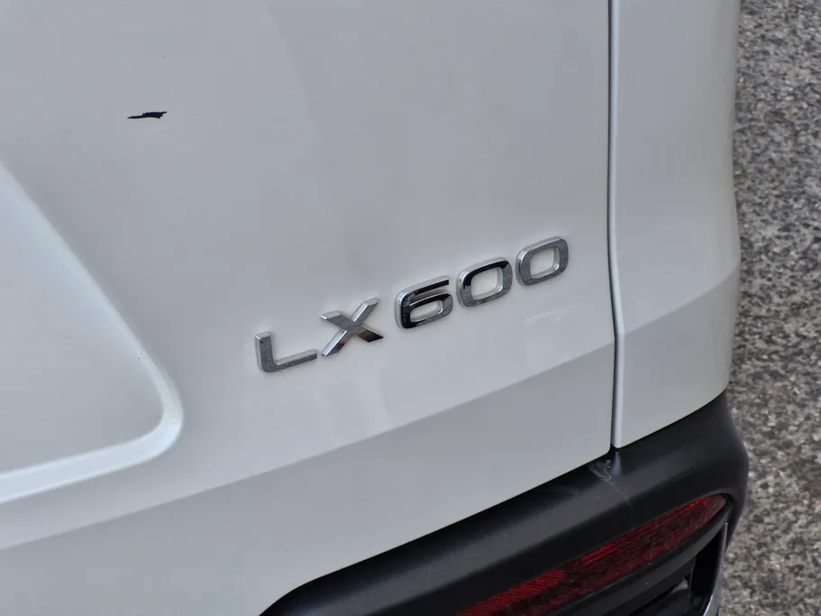2025 Lexus LX 600 BB Elite 