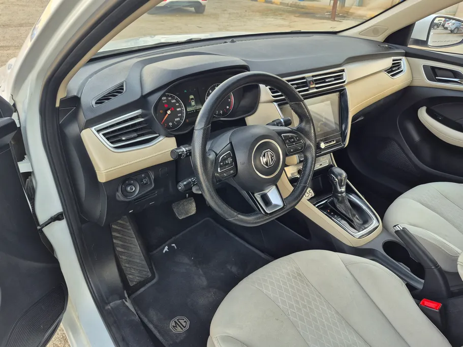 2022 MG 5 COM 