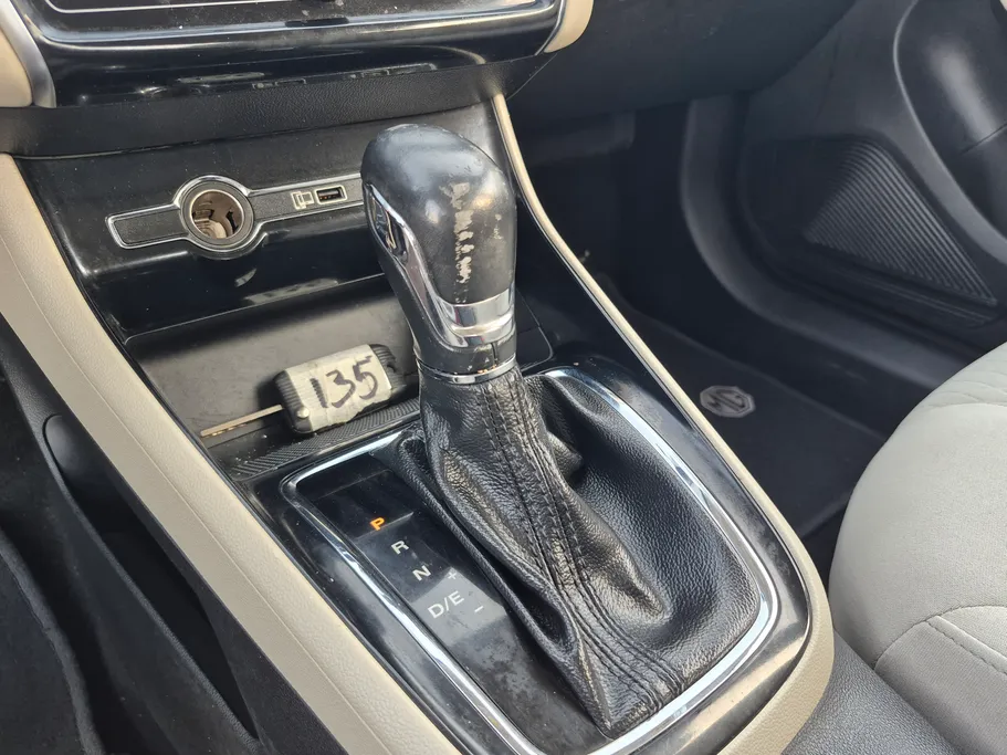2022 MG 5 COM 
