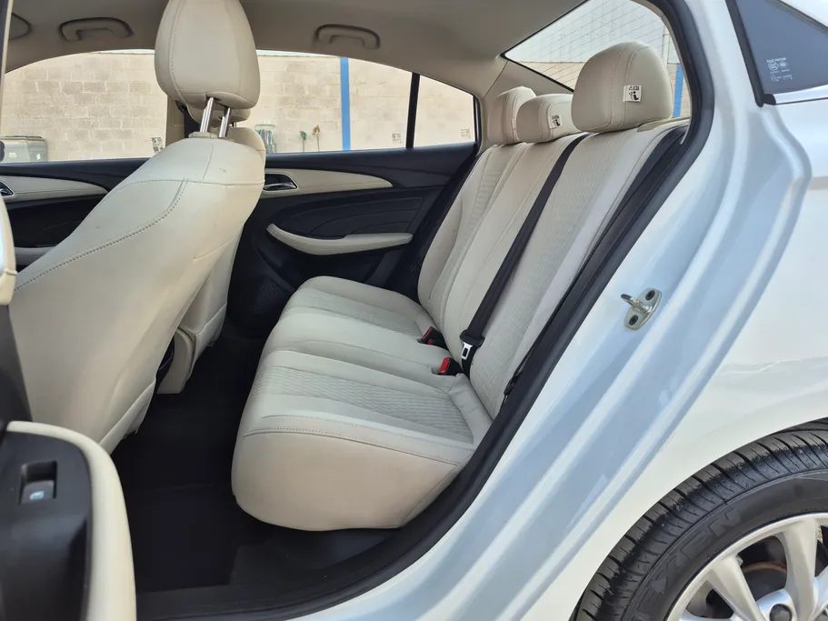 2022 MG 5 COM 