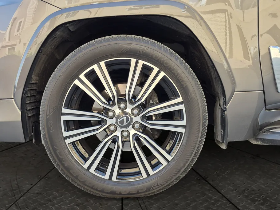 2025 Lexus LX 600 BB Elite 