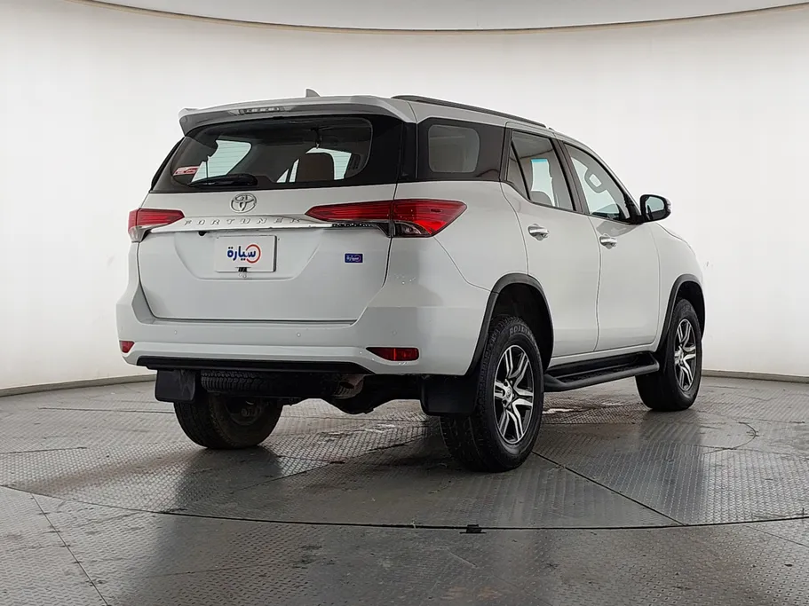 2023 Toyota Fortuner VX 