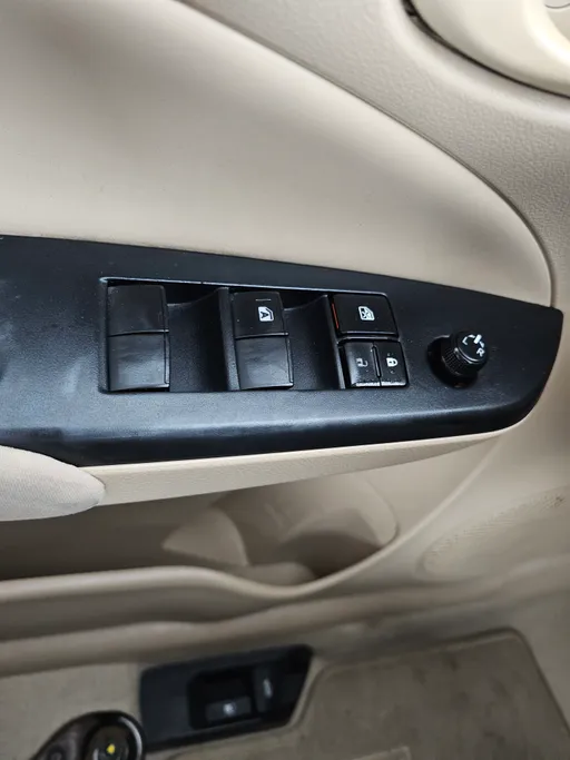 2021 Toyota Yaris  Y 