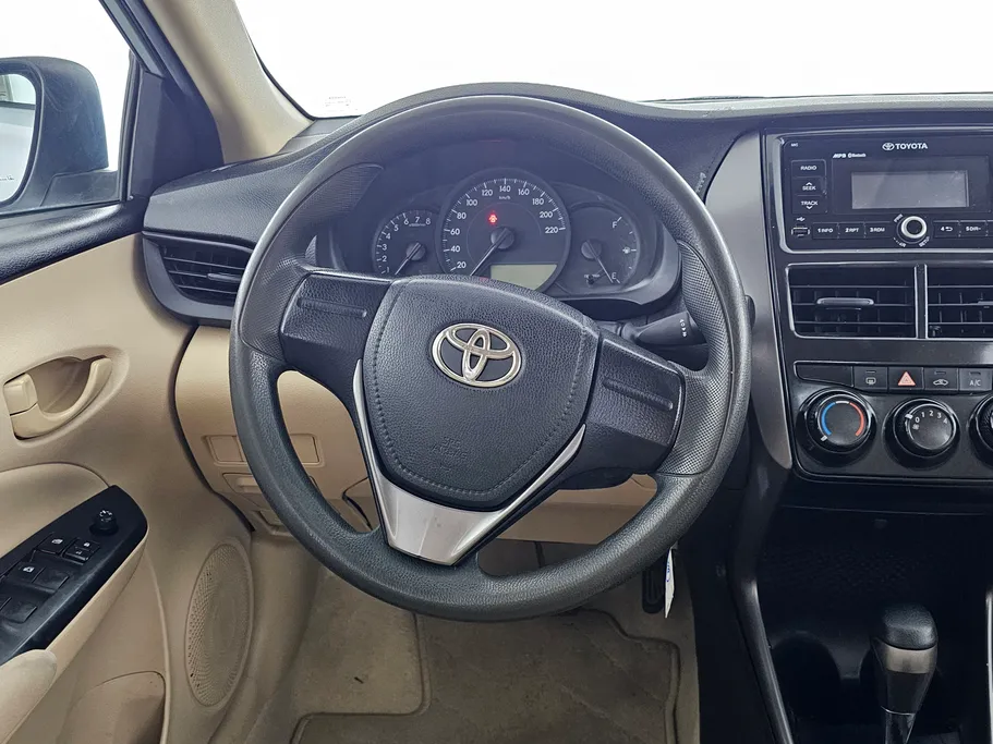 2021 Toyota Yaris  Y 