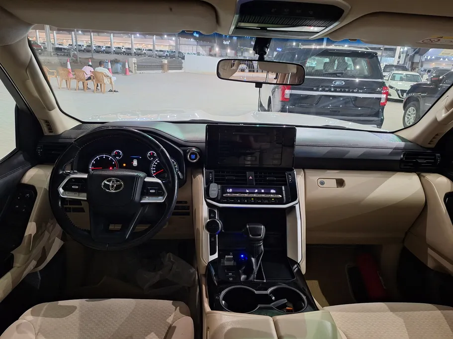 2022 Toyota Land Cruiser GX 