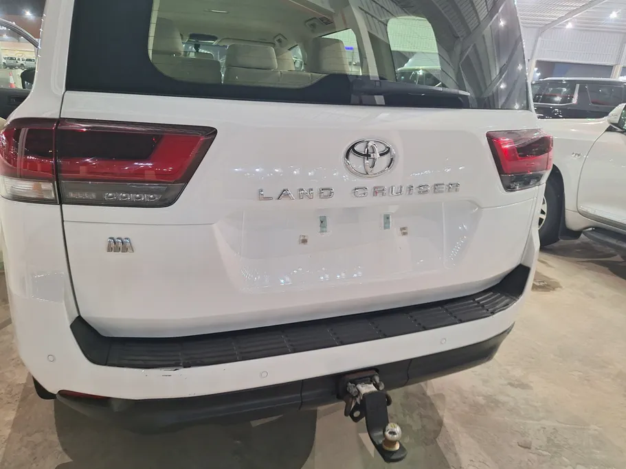 2022 Toyota Land Cruiser GX 