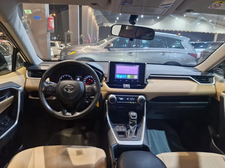 2025 Toyota RAV4 LE 