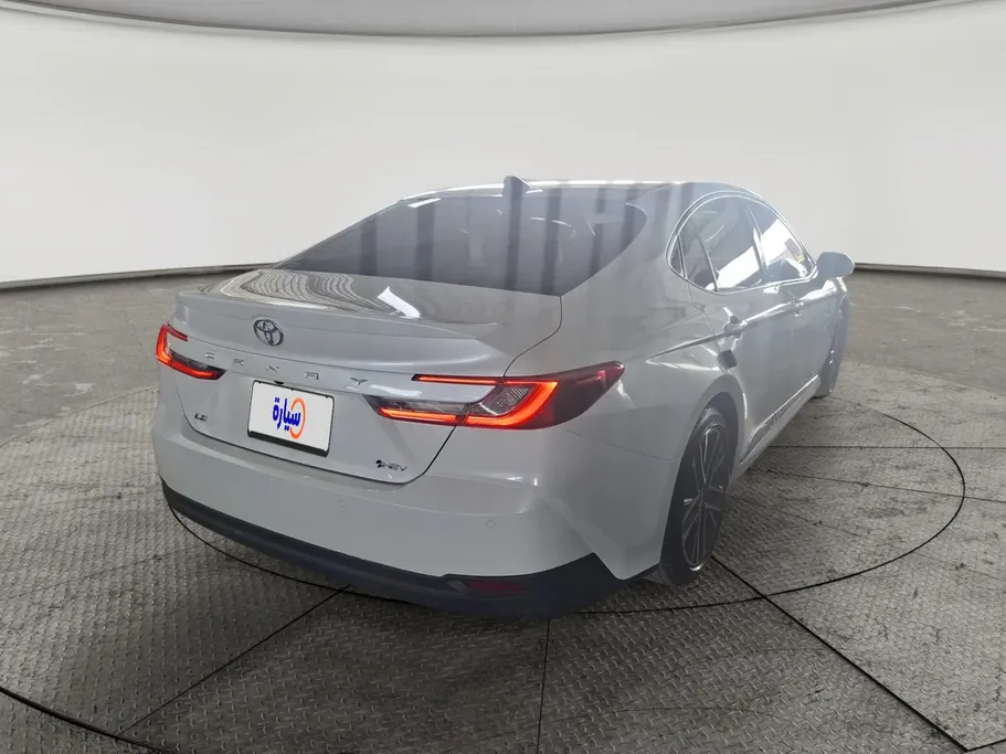 2025 Toyota Camry  LE HEV 