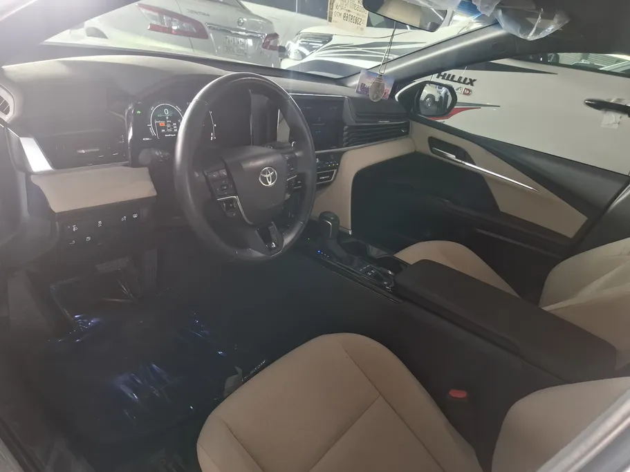 2025 Toyota Camry  LE HEV 