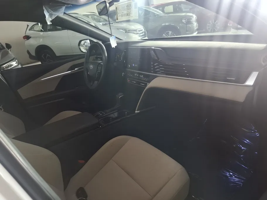 2025 Toyota Camry  LE HEV 