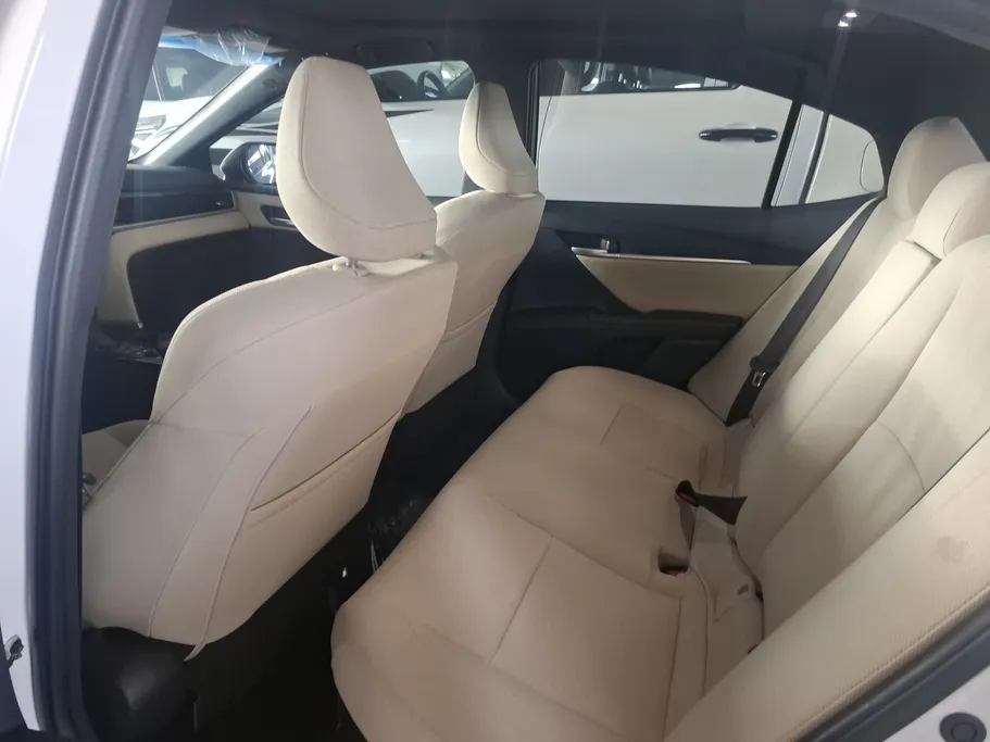 2025 Toyota Camry  LE HEV 