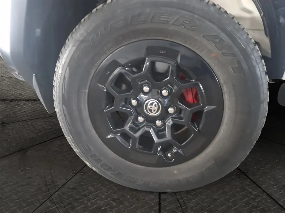 2024 Toyota Hilux DC GR SPORT 4X4 2.8L DSL AT 