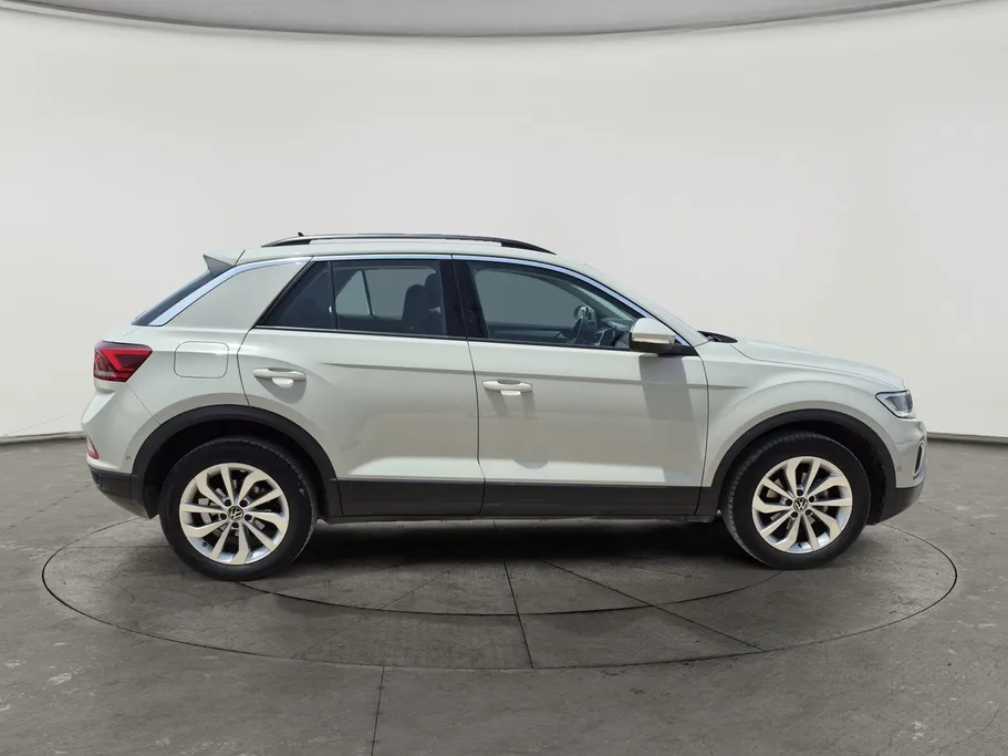 2024 Volkswagen T Roc Life 