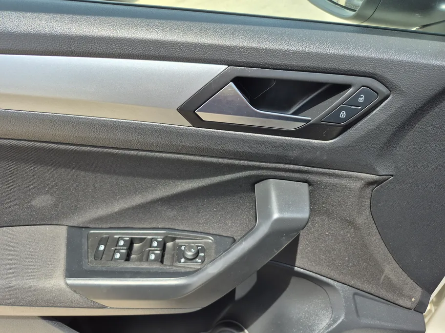 2024 Volkswagen T Roc Life 