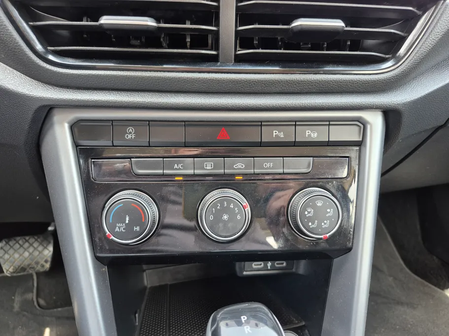 2024 Volkswagen T Roc Life 