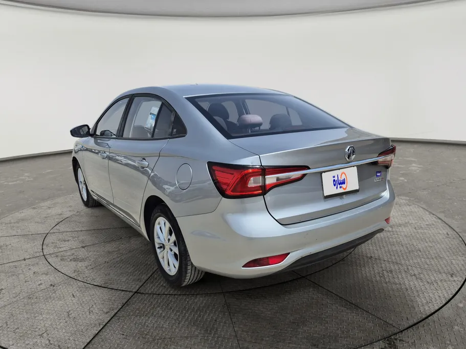 ام جي 5 STD 2022 