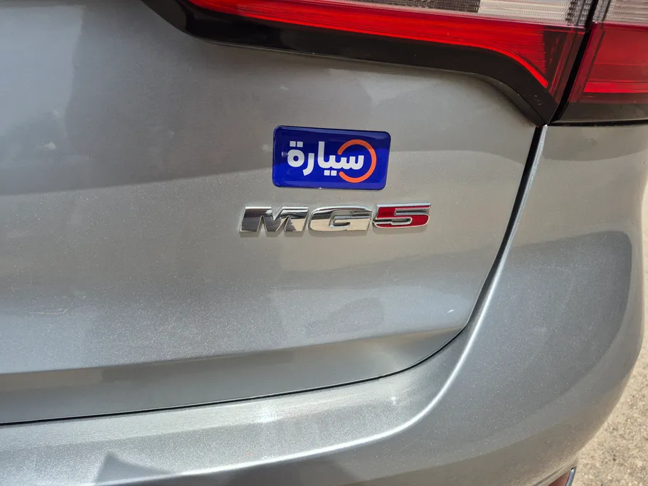 ام جي 5 STD 2022 
