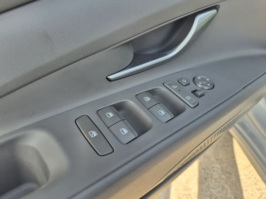 2025 Hyundai Elantra Comfort 