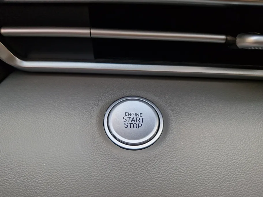 2025 Hyundai Elantra Comfort 