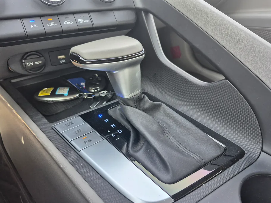 2025 Hyundai Elantra Comfort 