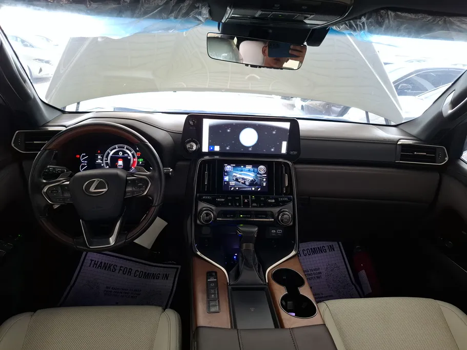 لكزس LX 600 2024 