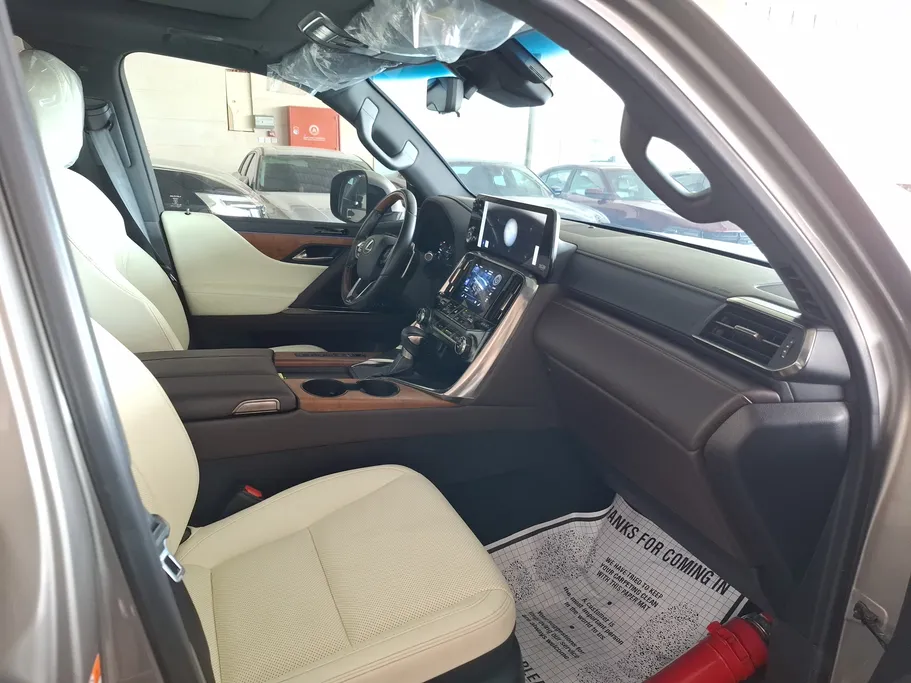 لكزس LX 600 2024 
