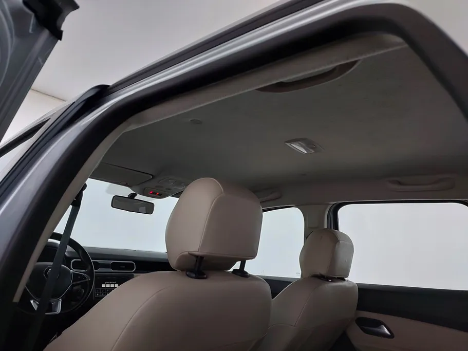 2020 Renault Duster LE 