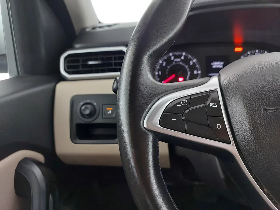 2020 Renault Duster LE 
